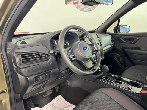 Used 2026 Subaru Forester Premium AWD/4WD image 10