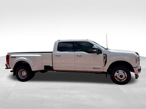 Used 2024 Ford F350 Lariat w/ Lariat Ultimate Package AWD/4WD image 9