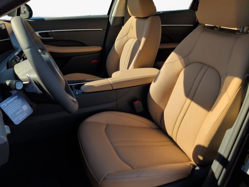 New 2026 Hyundai Sonata Limited image 9