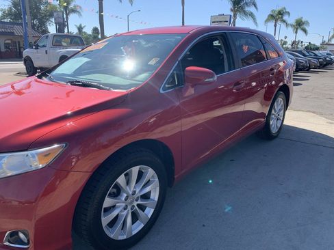 Used 2013 Toyota Venza LE image 2