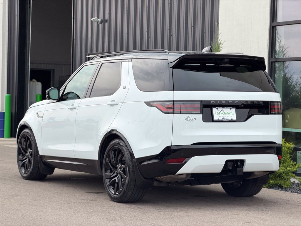 Used 2024 Land Rover Discovery Dynamic SE AWD/4WD image 4