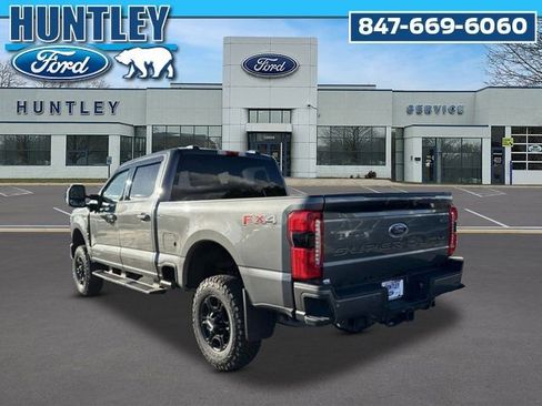 Used 2023 Ford F250 XLT w/ XLT Premium Package AWD/4WD image 6