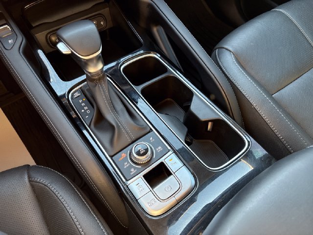 Used 2024 Kia Telluride EX w/ EX Captain's Chair Package AWD/4WD image 19