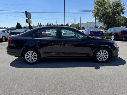 Used 2015 Volkswagen Jetta Sport FWD image 10