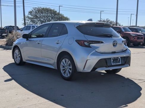 Certified 2025 Toyota Corolla SE image 9