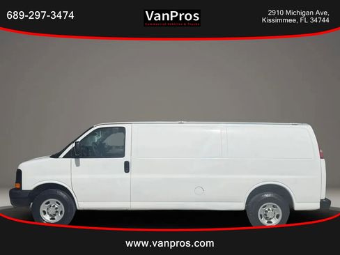 Used 2014 Chevrolet Express 3500 Extended RWD image 2