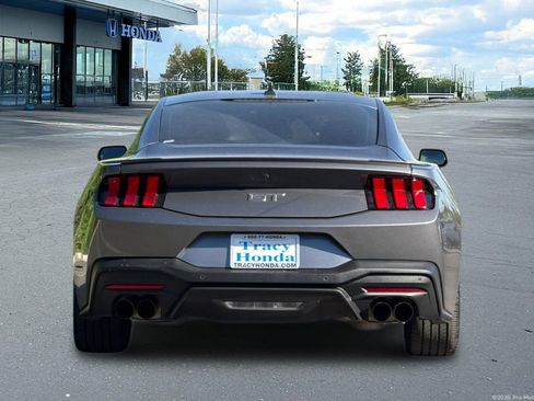 Used 2024 Ford Mustang GT Premium image 8