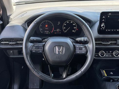 Used 2023 Honda HR-V EX-L image 11
