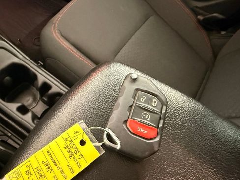 Used 2021 Jeep Wrangler Rubicon AWD/4WD image 31