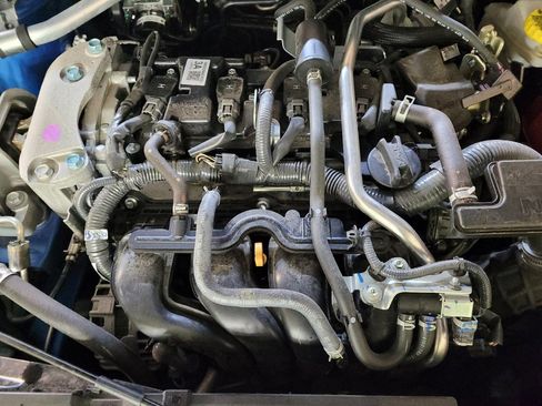 Used 2025 Nissan Sentra SV image 30