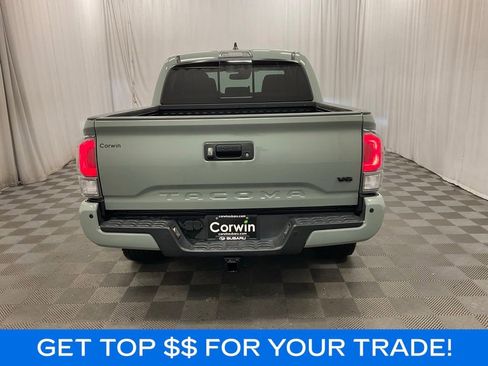 Used 2022 Toyota Tacoma TRD Off-Road AWD/4WD image 3
