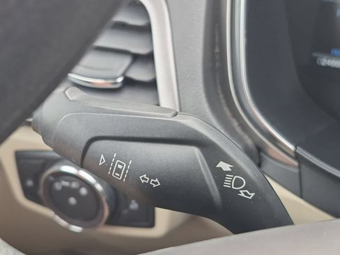 Used 2020 Ford Fusion SE FWD image 26