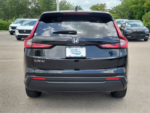 Used 2025 Honda CR-V EX image 5