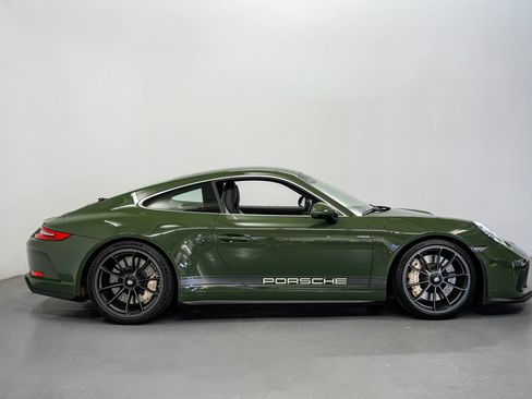Used 2019 Porsche 911 GT3 RWD image 2