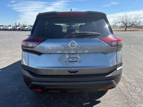 Used 2021 Nissan Rogue S image 5