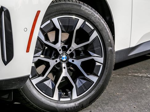 Used 2026 BMW X3 xDrive30 w/ Convenience Package image 9