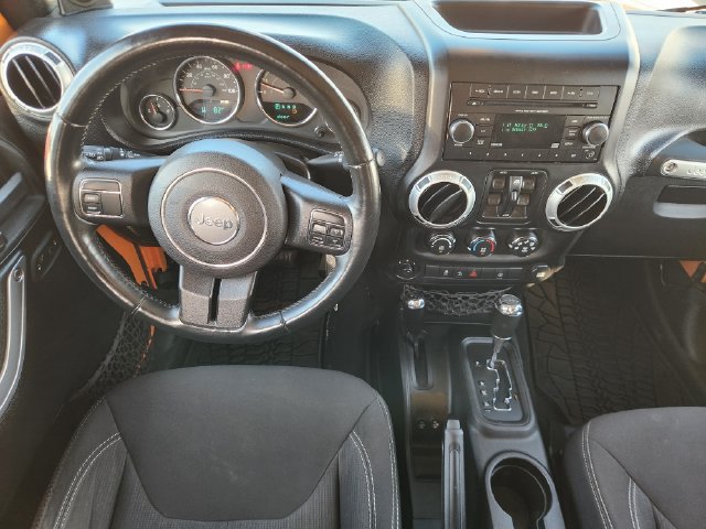Used 2013 Jeep Wrangler Unlimited Rubicon AWD/4WD image 26