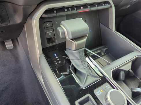 New 2026 Toyota Tundra Limited AWD/4WD image 19