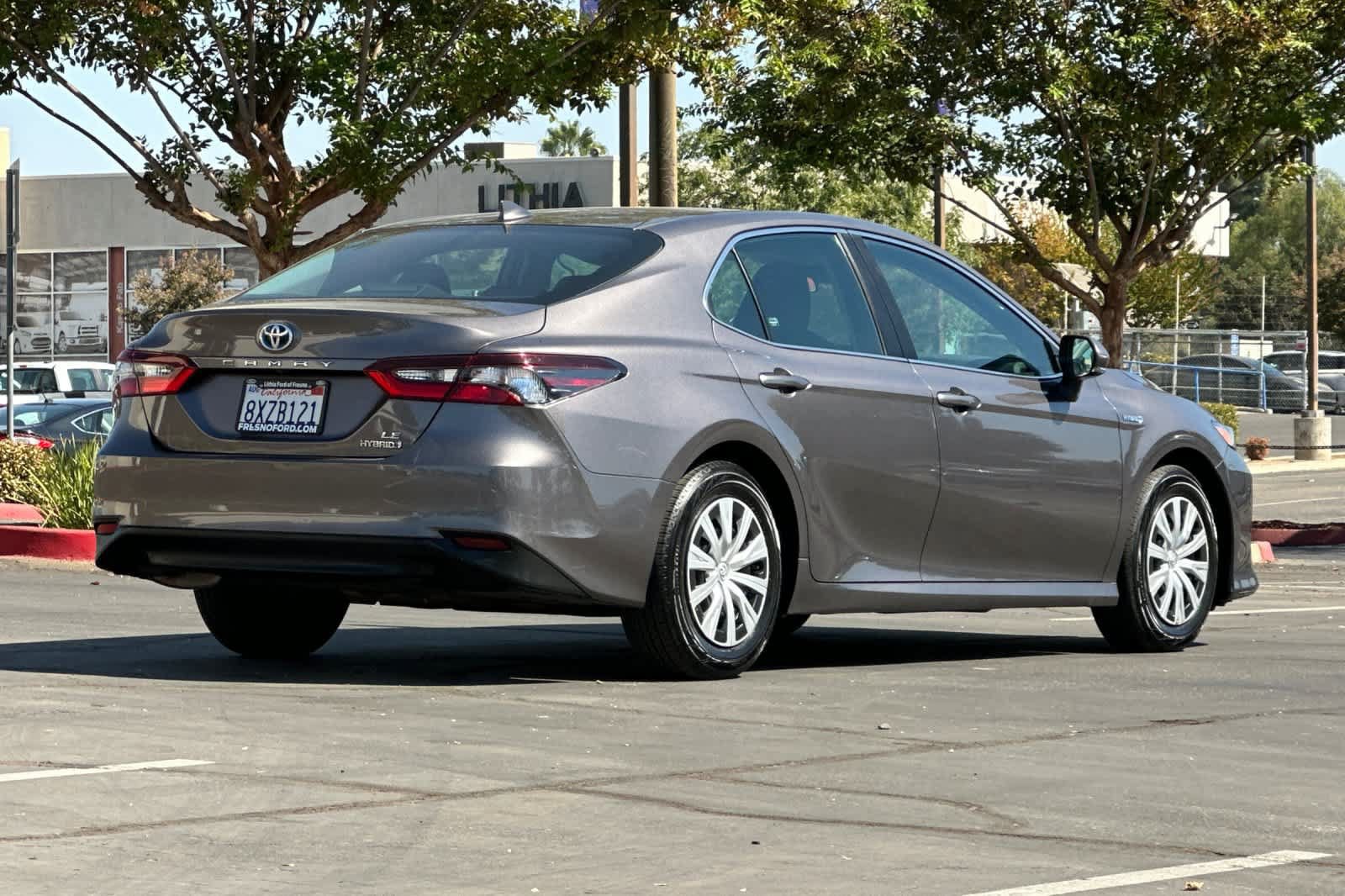 Used 2021 Toyota Camry LE FWD image 2