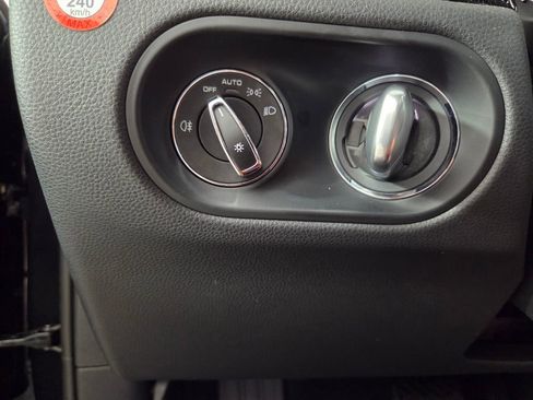 Used 2021 Porsche Macan image 21