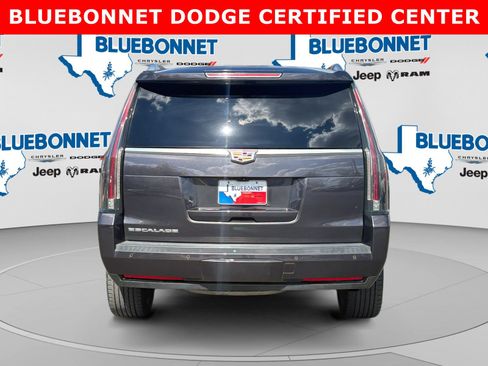Used 2018 Cadillac Escalade Luxury RWD image 6