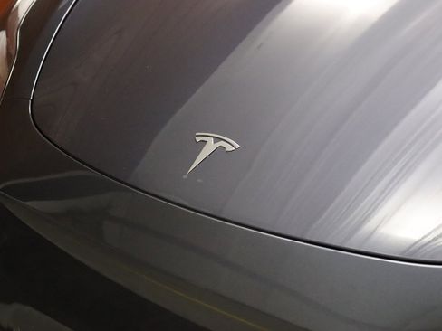 Used 2023 Tesla Model Y Long Range image 5