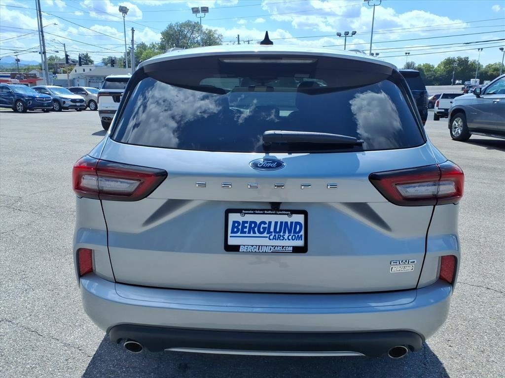 Used 2024 Ford Escape ST-Line AWD/4WD image 5