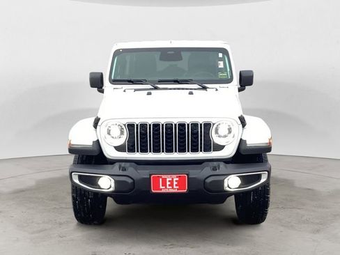 New 2026 Jeep Wrangler Unlimited Sahara AWD/4WD image 9