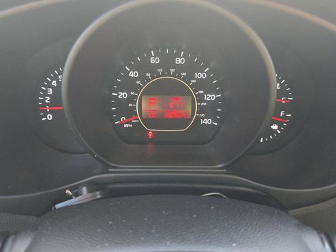 Used 2017 Kia Soul image 12