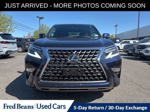 Used 2023 Lexus GX 460 Premium w/ Premium Package AWD/4WD image 2