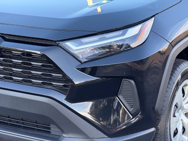 Certified 2023 Toyota RAV4 LE FWD image 10