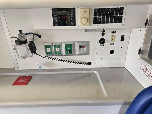 Used 2013 Ford F450 XLT w/ Ambulance Preparation Pkg RWD image 58