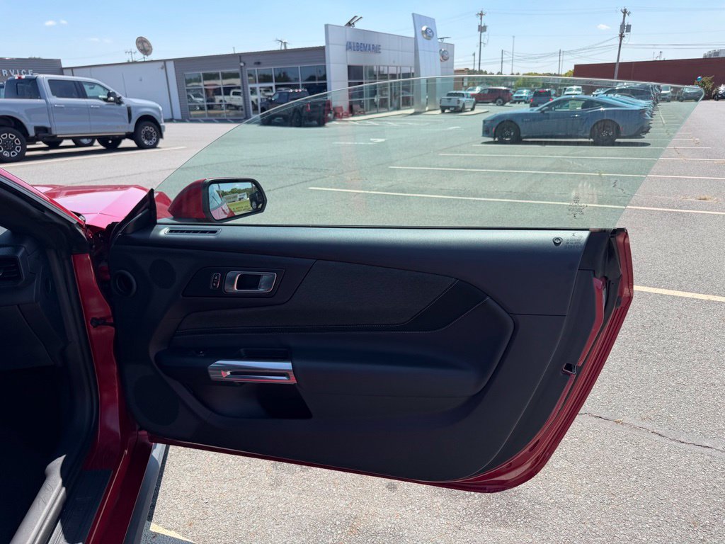 Used 2024 Ford Mustang Coupe RWD image 27