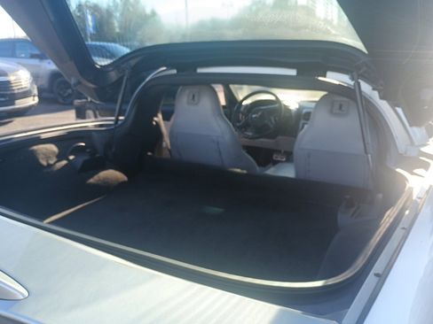 Used 2005 Chevrolet Corvette Coupe w/ Preferred Equipment Group image 10