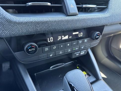 New 2026 Subaru Outback Limited AWD/4WD image 17