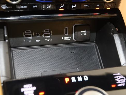 Used 2024 Jeep Grand Cherokee Summit AWD/4WD image 35