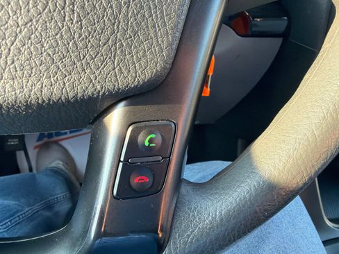 Used 2011 Kia Sorento LX AWD/4WD image 16