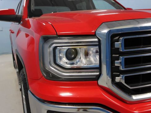 Used 2018 GMC Sierra 1500 SLE w/ SLE Value Package AWD/4WD image 30