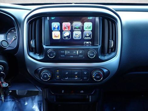 Used 2017 Chevrolet Colorado LT AWD/4WD image 15