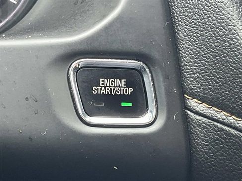 Used 2018 GMC Acadia SLT image 33