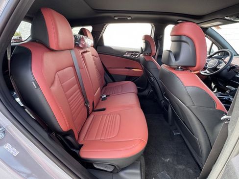 New 2025 Kia Sportage SX image 18