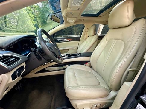 Used 2014 Lincoln MKZ w/ Equipment Group 102A Reserve image 9