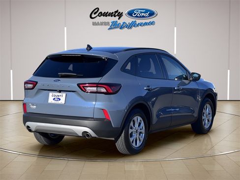 Used 2025 Ford Escape Active image 23