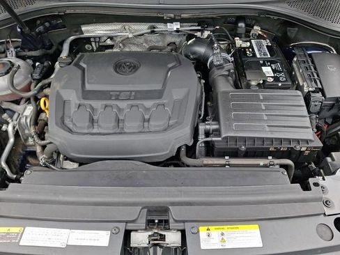 Used 2022 Volkswagen Tiguan SE AWD/4WD image 28