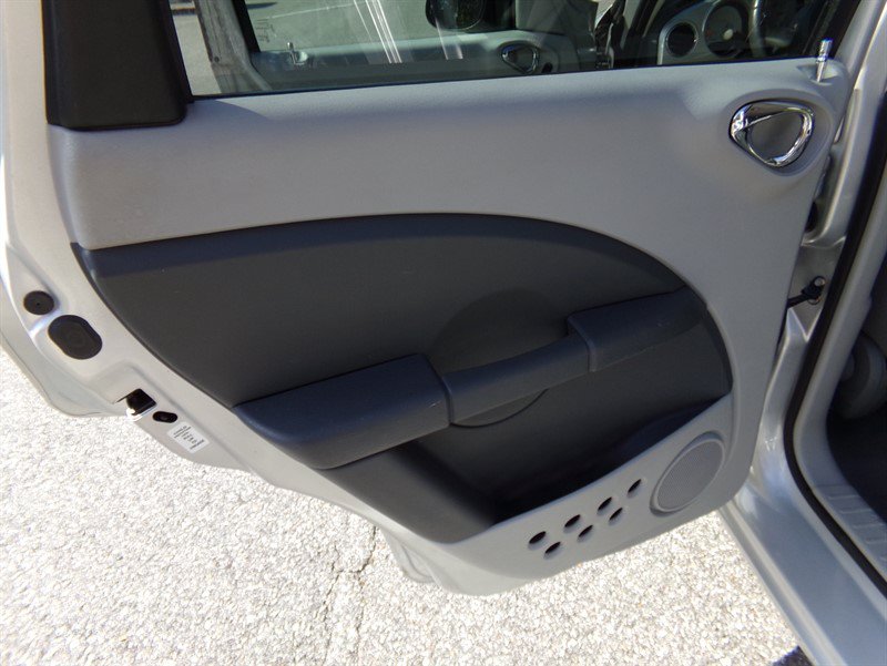 Used 2008 Chrysler PT Cruiser Touring FWD image 44