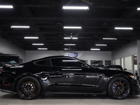 Used 2017 Ford Mustang Shelby GT350 w/ Electronics Package RWD image 6