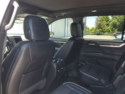 Used 2026 GMC Acadia Denali w/ Super Cruise Package AWD/4WD image 9