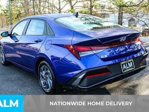 Used 2024 Hyundai Elantra SEL image 5