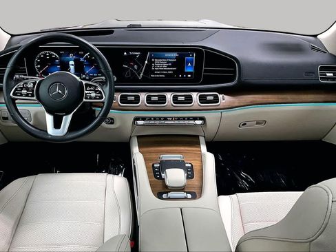 Used 2023 Mercedes-Benz GLS 450 4MATIC image 16