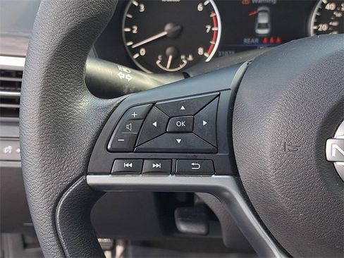 Used 2023 Nissan Altima 2.5 SV image 23